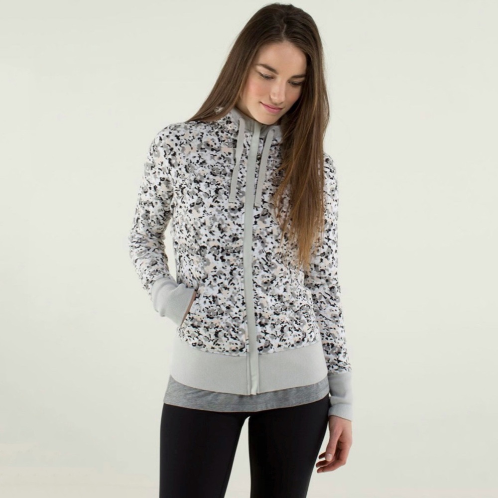Lululemon After Asana Hoodie Jacket Not So Petite Fleur Silver Spoon 6 Small
